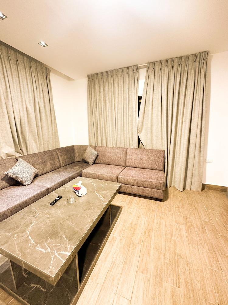 Central Apartment For Rent 24