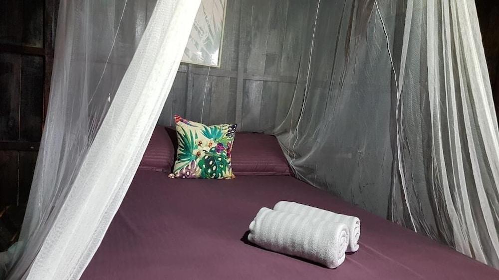 Harrera Perhentian Long Beach