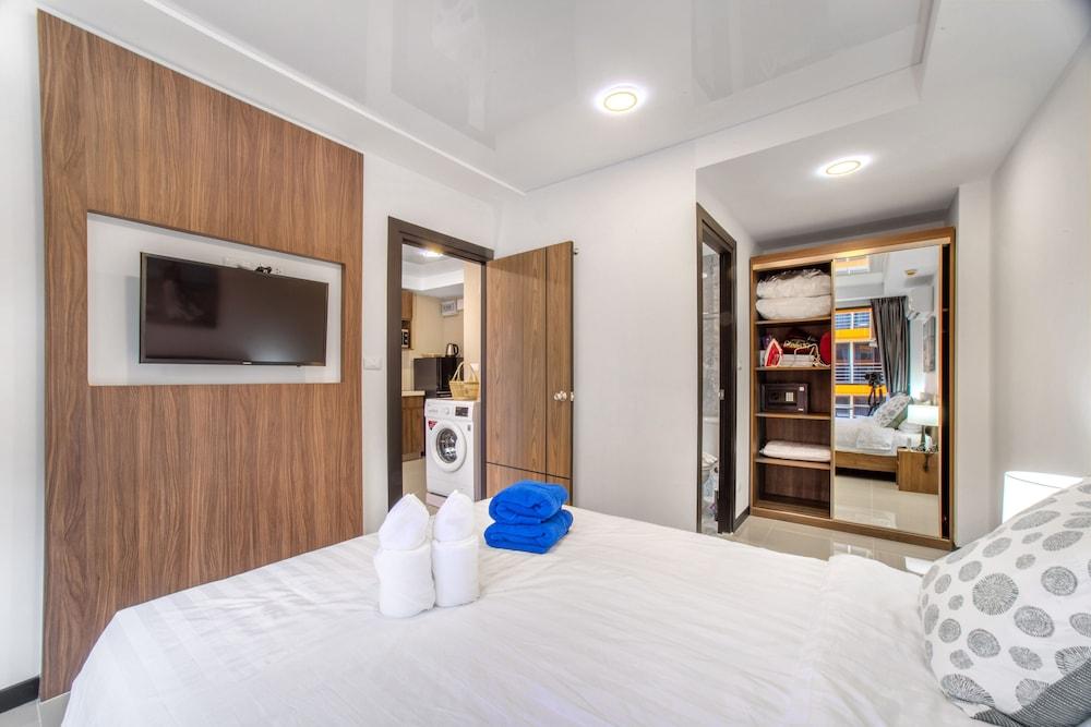 Naiharn Sea Condominium S608