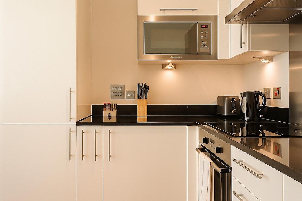 Still Life Canary Wharf Executive