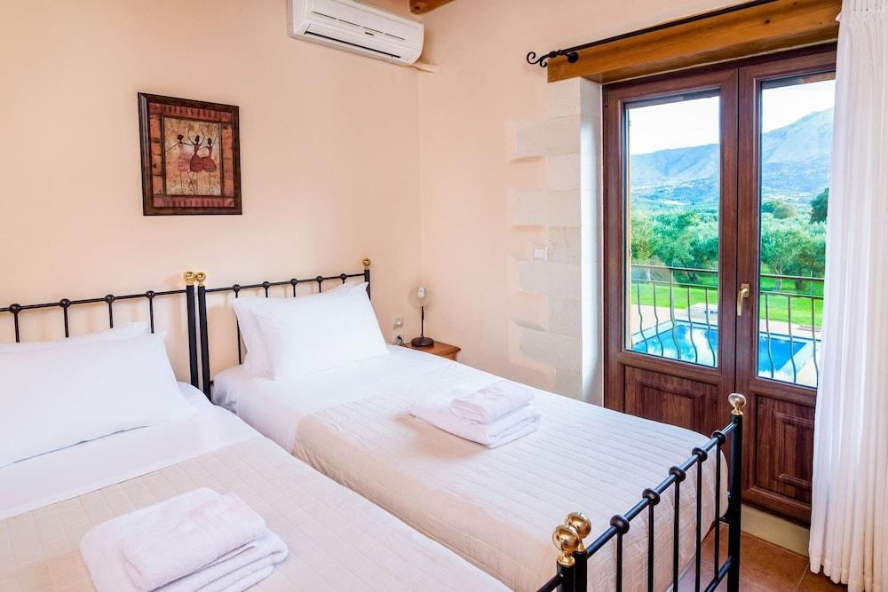 Villa Ostria Near Georgioupolis - 3bd 2ba