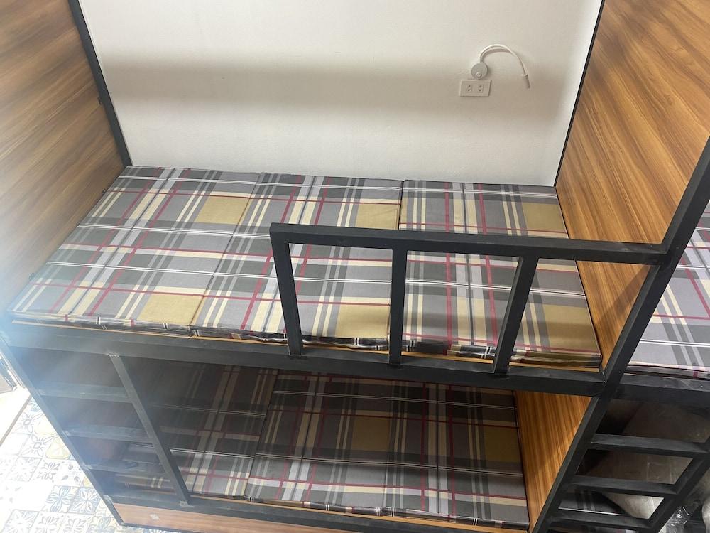 Quiri Peninsula Hostel