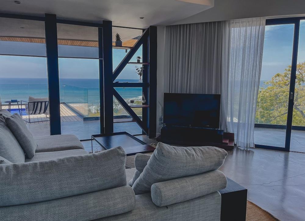 Casa Nina Santa Teresa