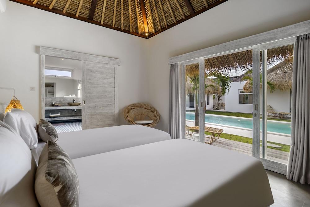 Villa Surga Blue by Alfred in Bali