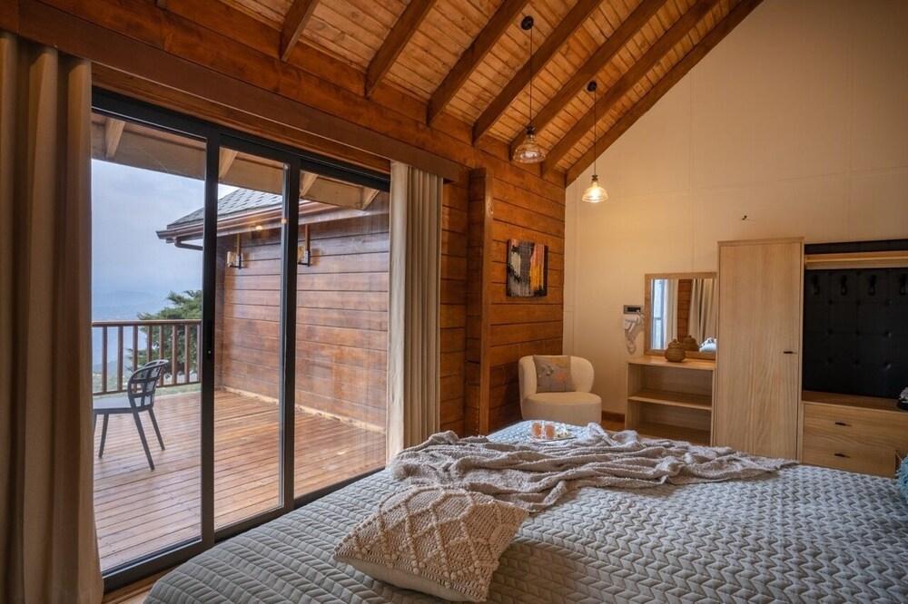 Avalon Cottages Kanatal