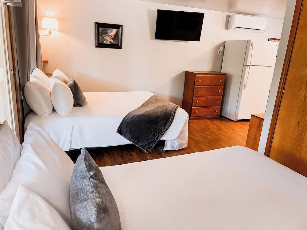 669 Rainbow Landing Dr