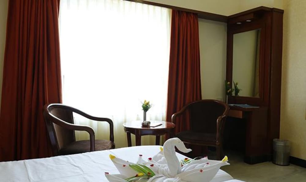 Fabhotel Prime Chennai Deluxe