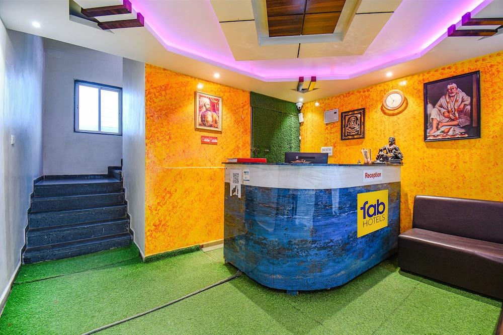 FabHotel 4 Star Executive