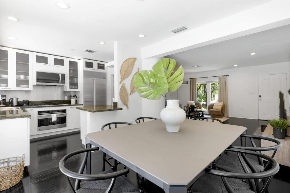 Summer Estate - Pool Parking Prime Location