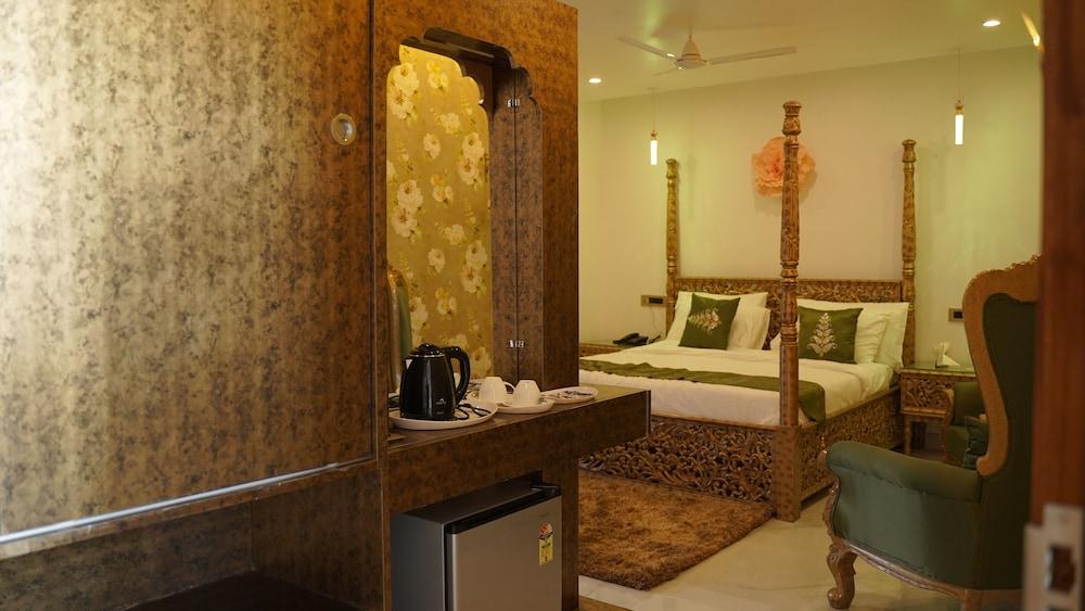 Hotel Sahebs Castle McLeodganj