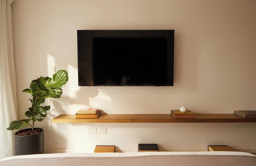 Hestia at Cabrera 3200