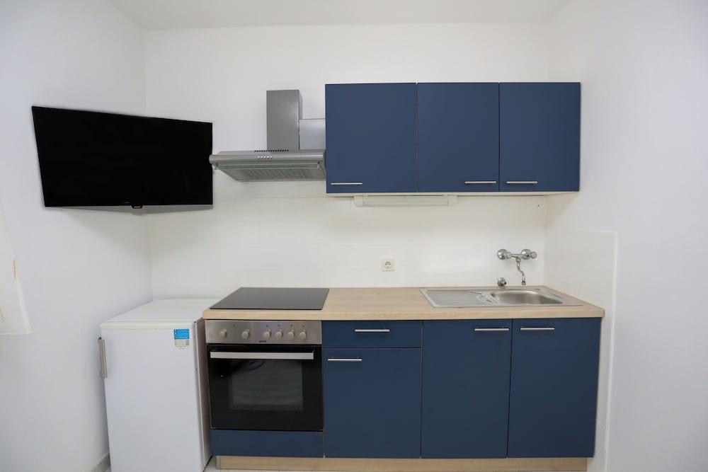 Green Garden Apartment