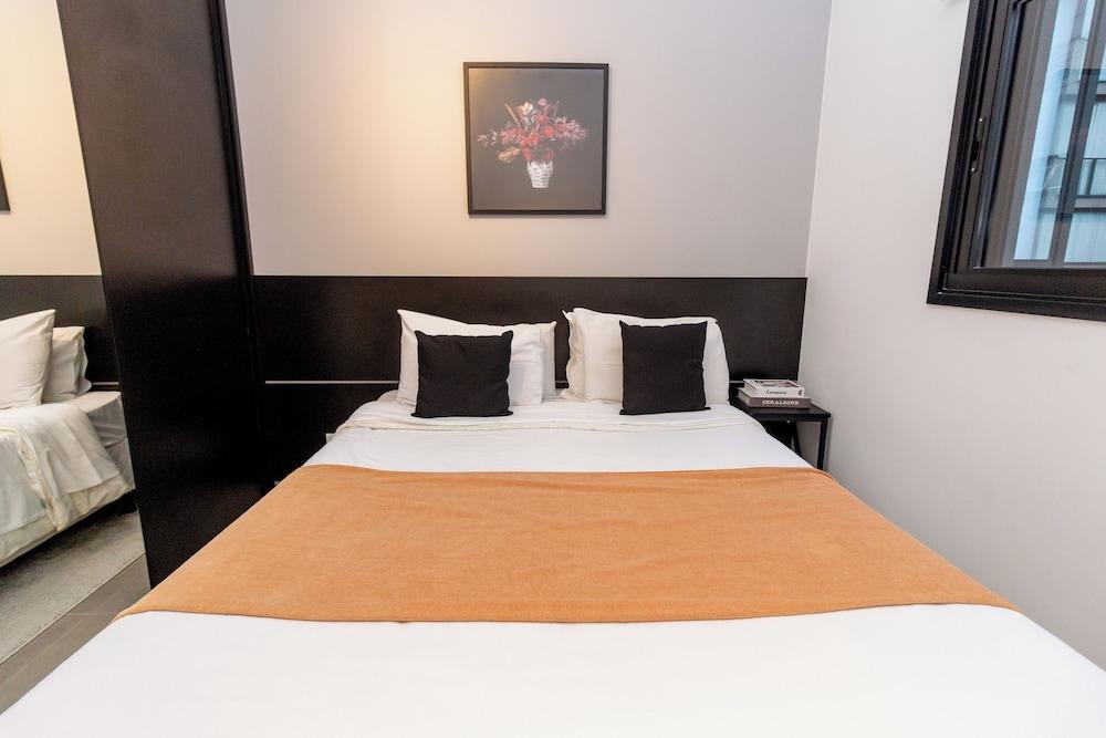 360 VN Capote Valente by Housi