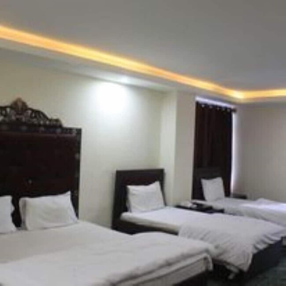 Iconic Hotel & Restaurant