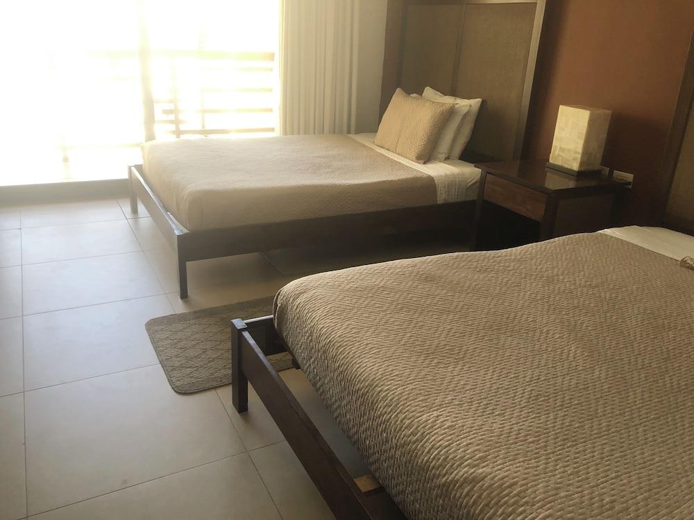 Aldea Thai penthouse 307 ocean view