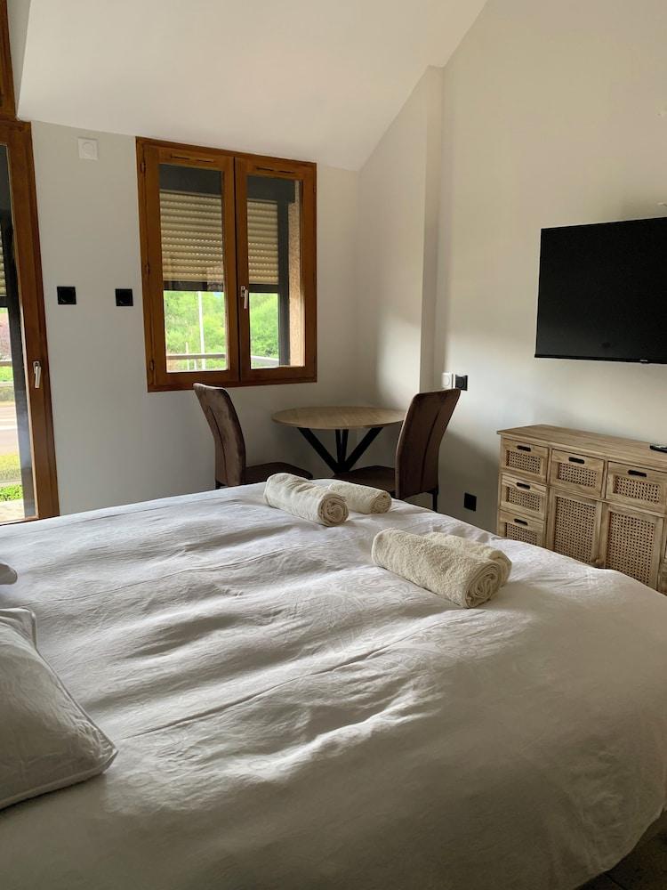 La Parenthèse Enchantée