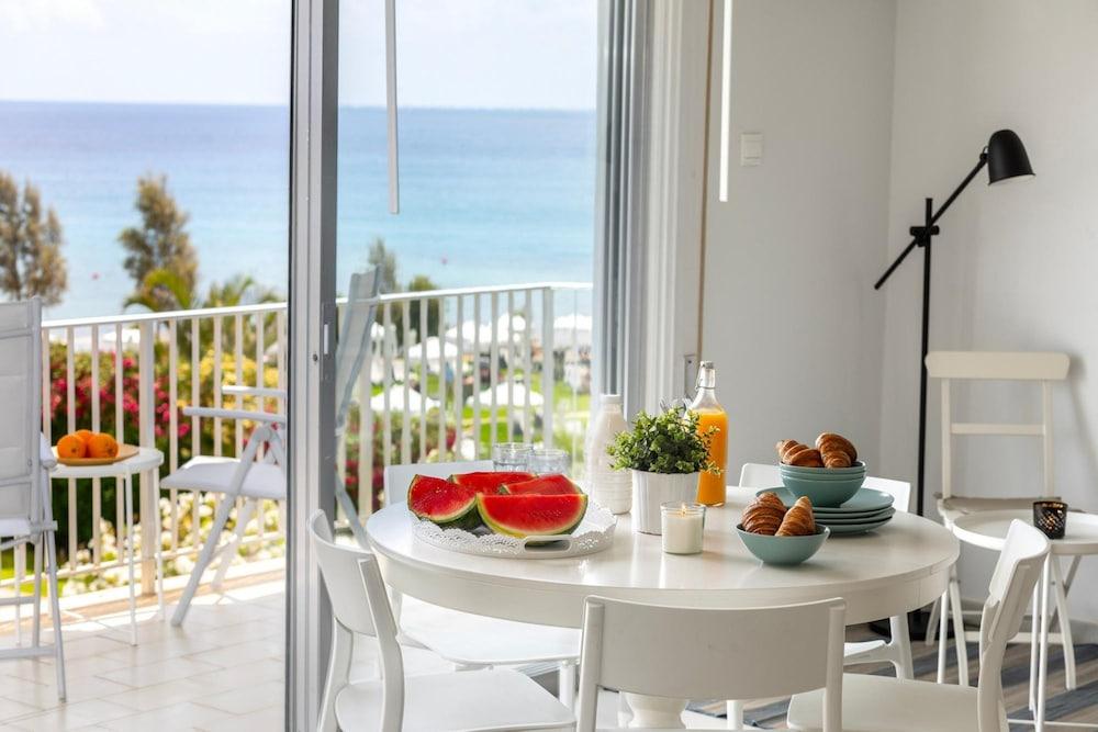 Protaras H2O Seafront Suite