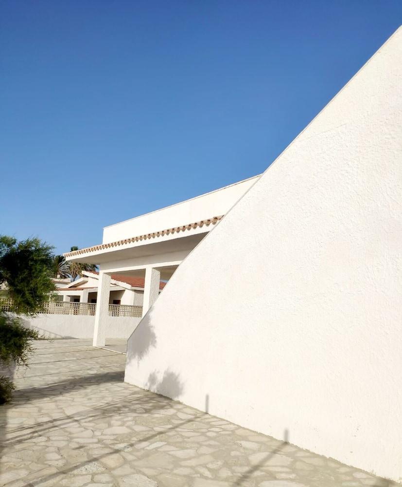 Casa baciata dal mare