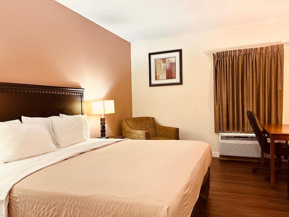 The Best Inn & Suites