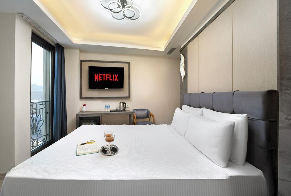 Lenus Hagia Sophia Hotel