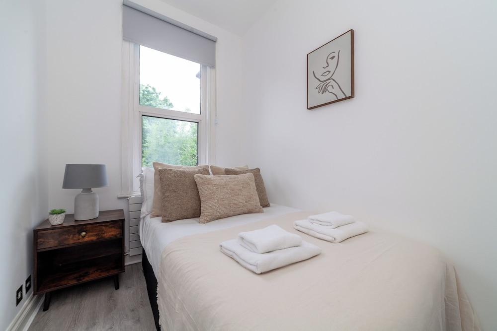 The Harlesden Villas