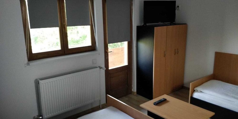 Cazare Business-Transit