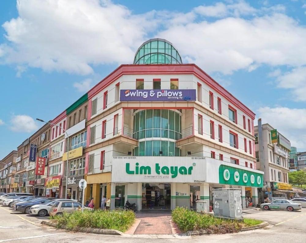 Swing and Pillows at PJ KD