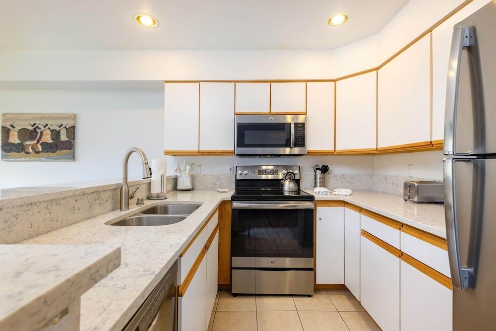 113 Cinnamon Ridge 2 Bedroom Condo by RedAwning