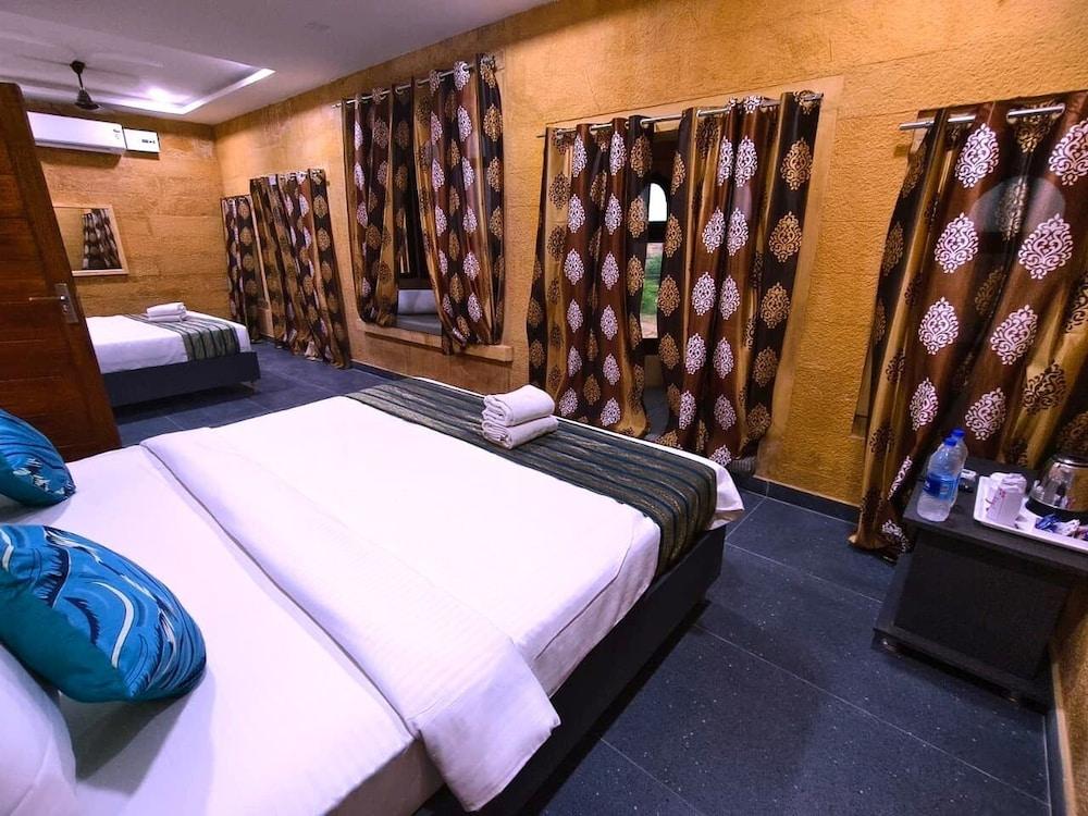 Hotel Jodhani Regency