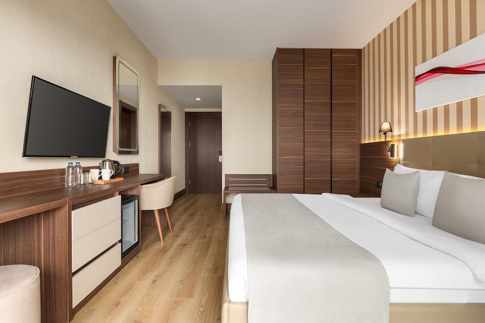 Ramada By Wyndham Cesme