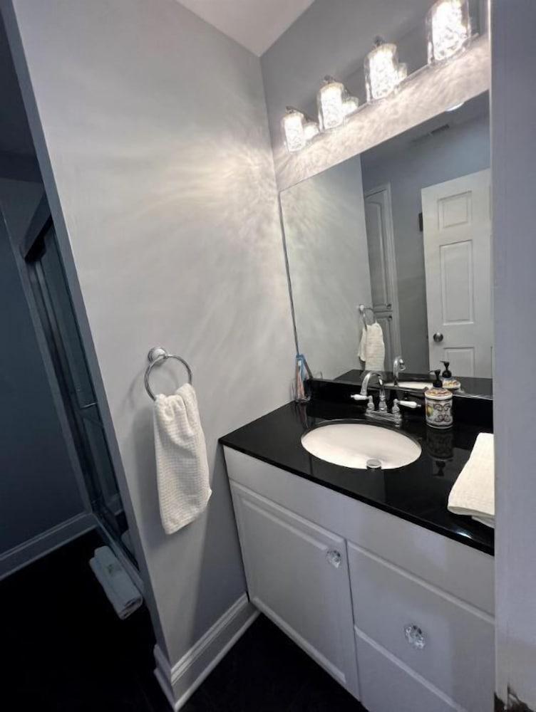 Fremont St. Guesthouse