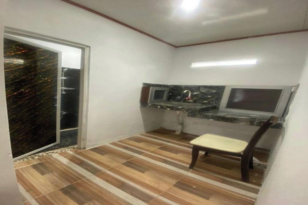 EXPRESS O 92147 Nia Residence