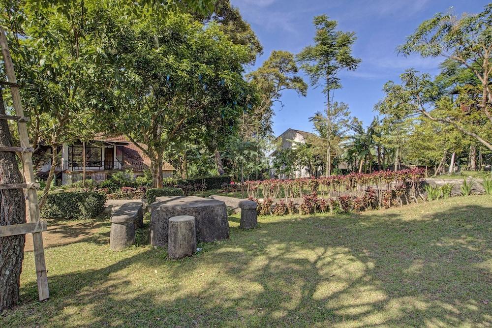 Hotel O Villa Inn App Trawas Bintaro Syariah