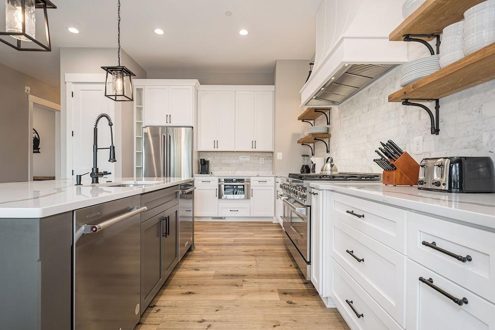 Timber Ridge Haus by Taylor Made Deep Creek