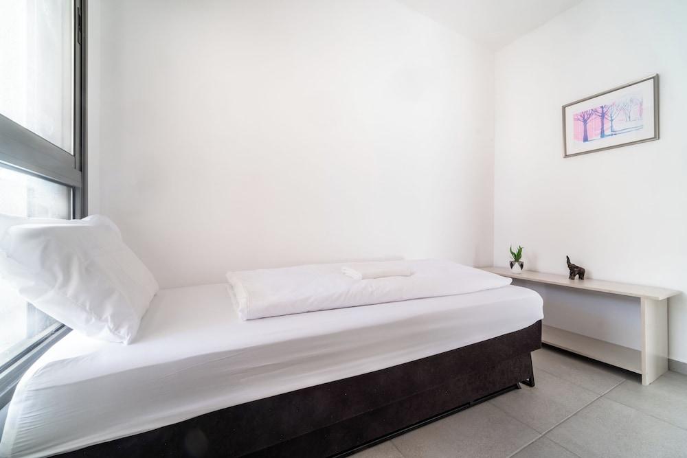 Beach Haven 3BR Apt by Sea N' Rent