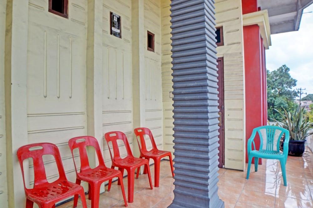 Hotel O Onasis Syariah Inn