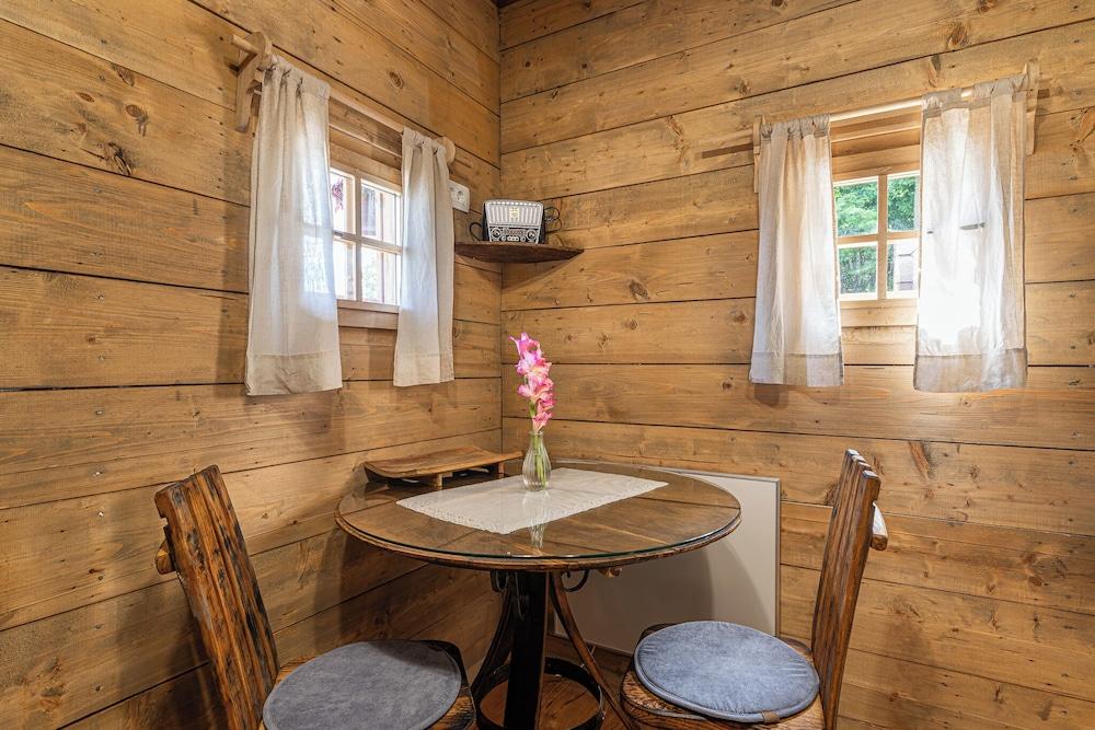 Glamping Paradise Škatlar