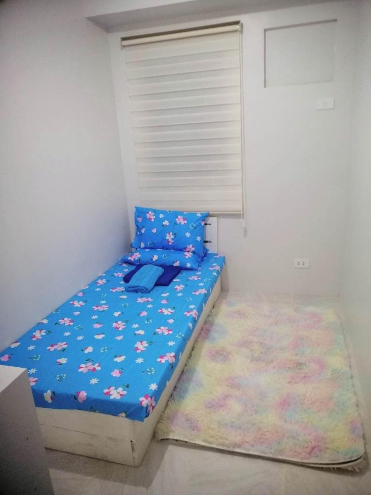 Urban deca by Gracey 2 br Mandaue Cebu