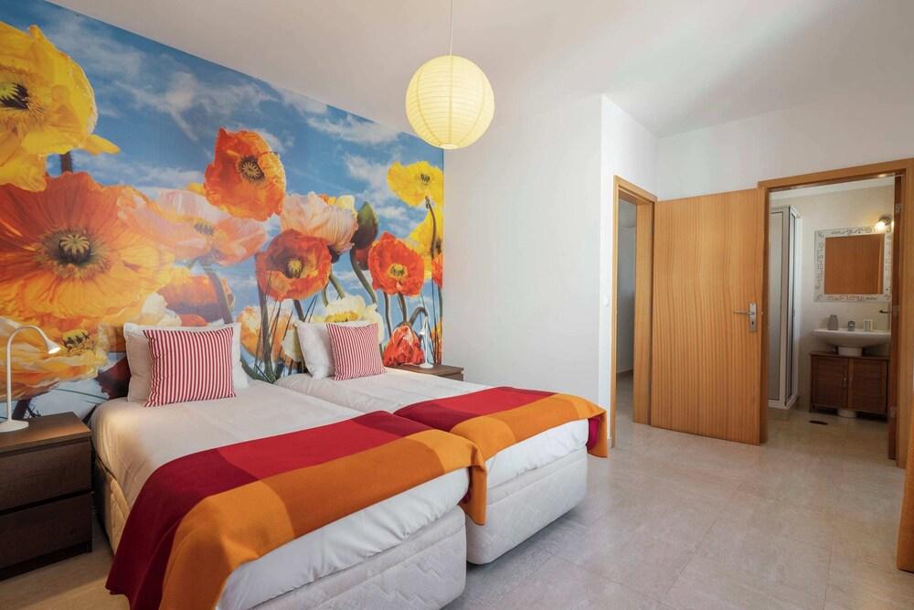 Beach House for Vacation - H2ome