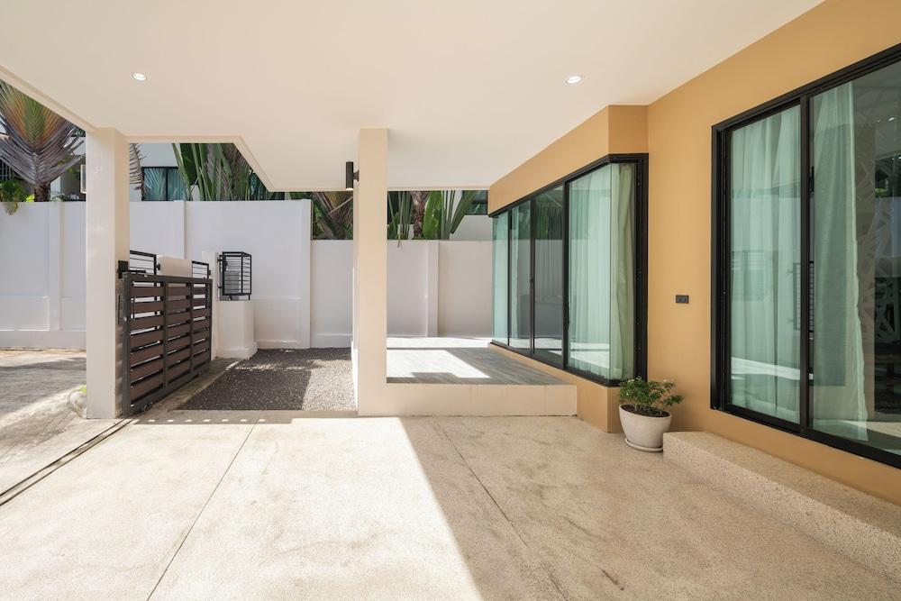 Chao Wilai Residence | Naiyang Beach | HKT Airport