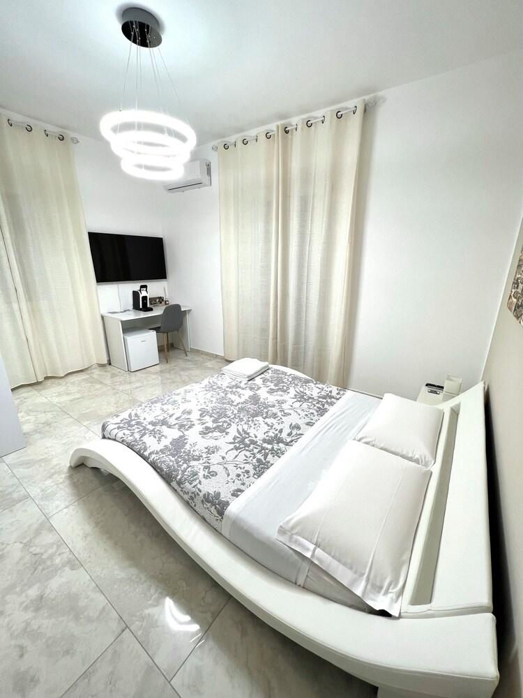 Circeo Boutique Rooms