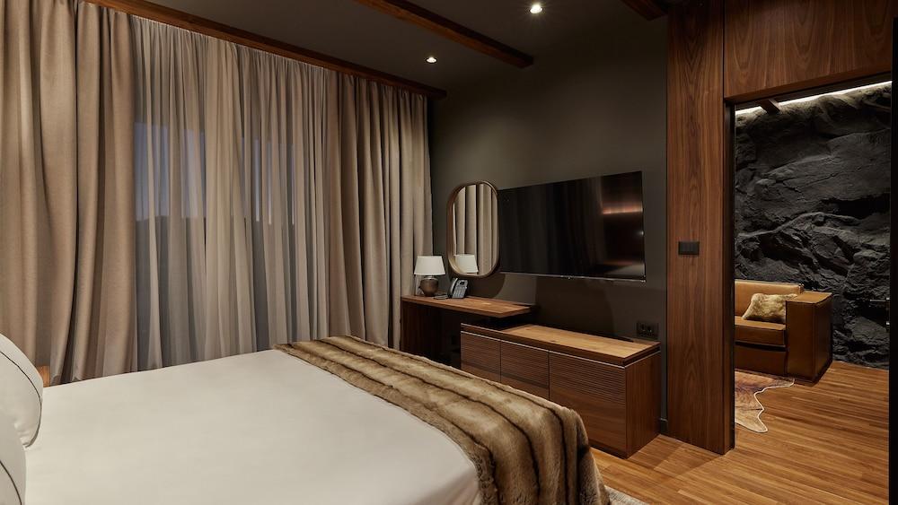 Bor Hotel by Karisma