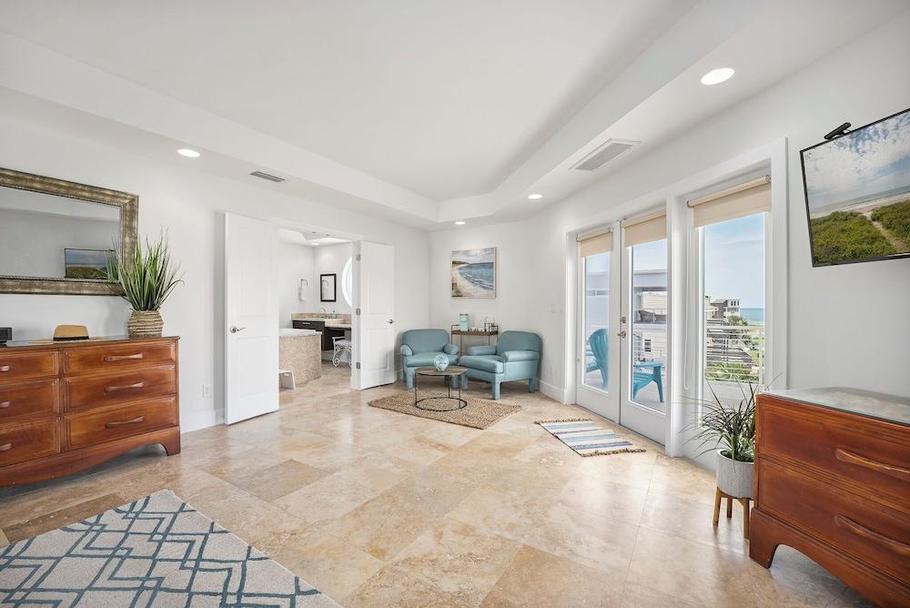 Endless Views by Distinctive Beach Rentals