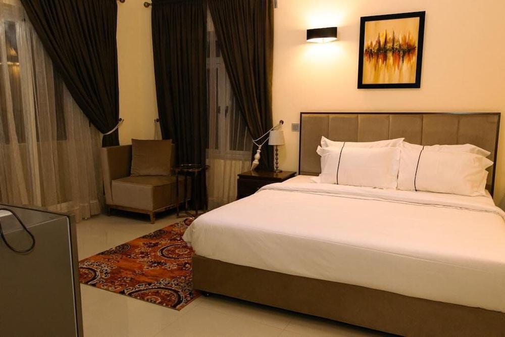 Golden Alpine Hotel & Resort