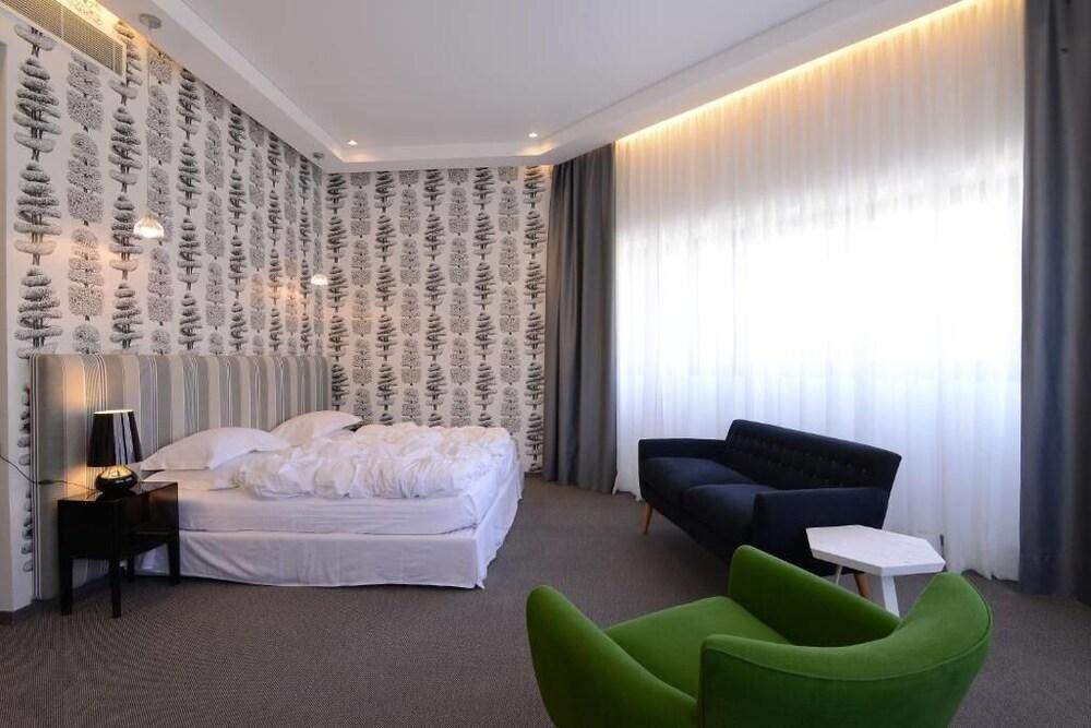 Miramar Hotel Resort & Spa