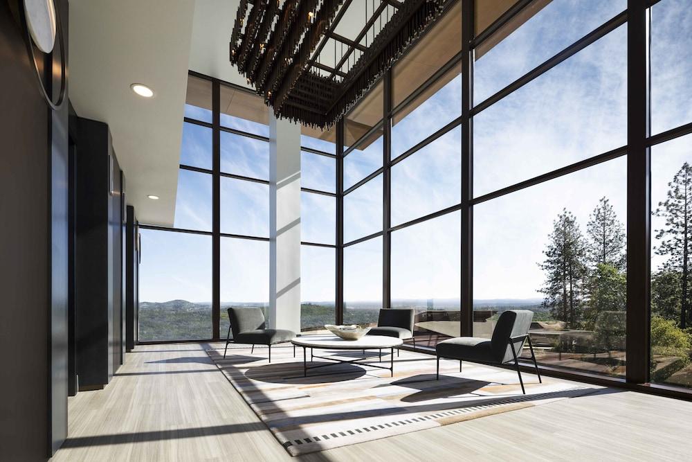 Red Hawk Resort & Casino