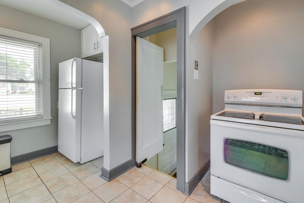 Charming Springfield Home: 2 Mi to Downtown