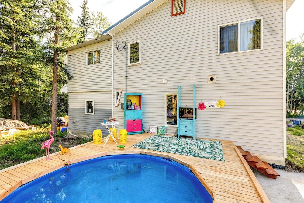 Delta Junction Rental w/ Shared Pool & Hot Tub!