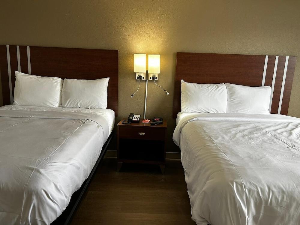 Econo Lodge Inn & Suites Chambersburg Central
