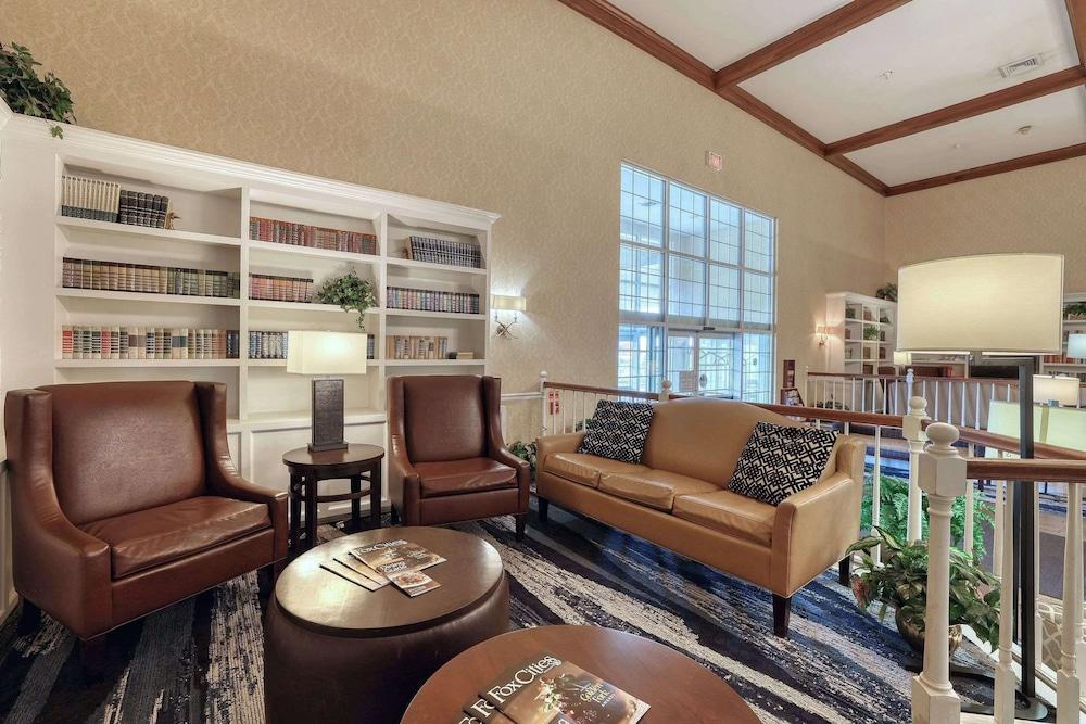 Comfort Suites Appleton Airport